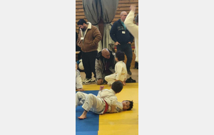 Jean-Roch et Sajed au bord du tapis pour du coaching